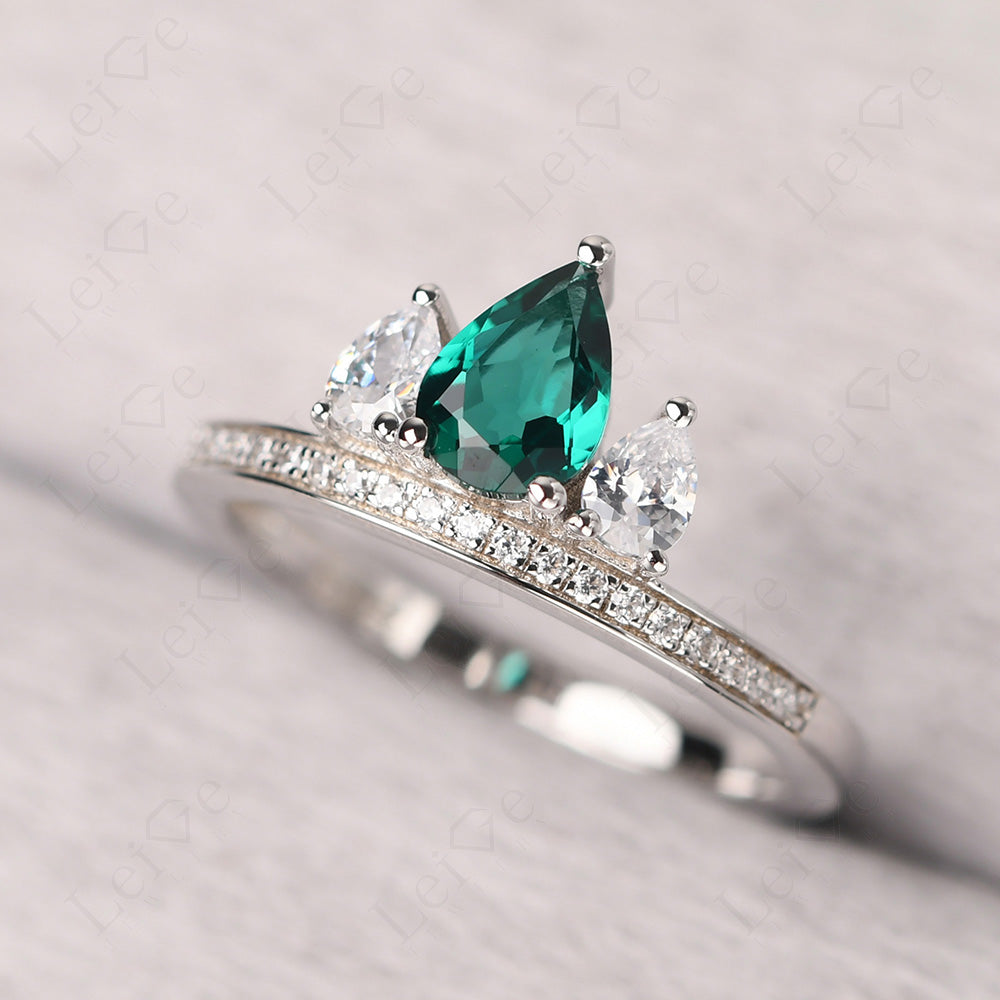 Teardrop Emerald 3 Stone Mothers Ring Silver