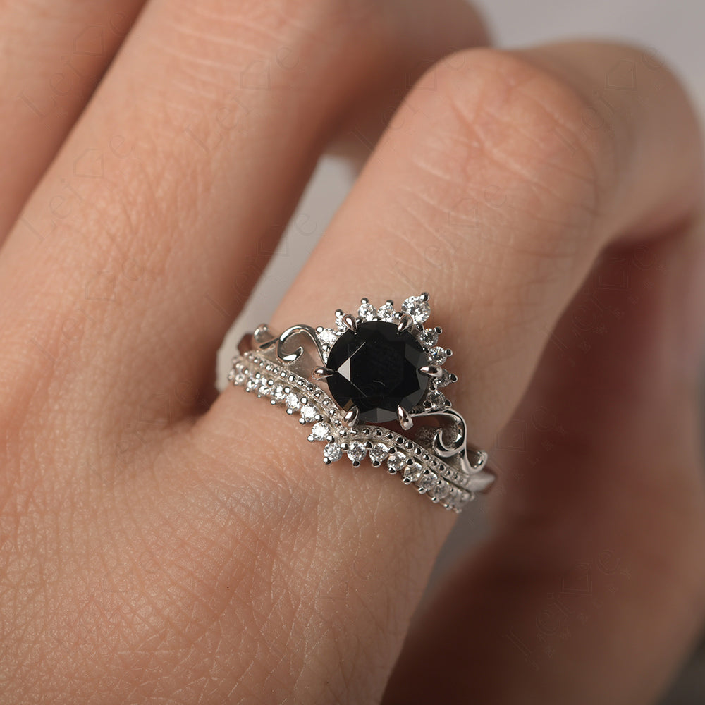 Vintage Black Spinel Cocktail Ring Yellow Gold